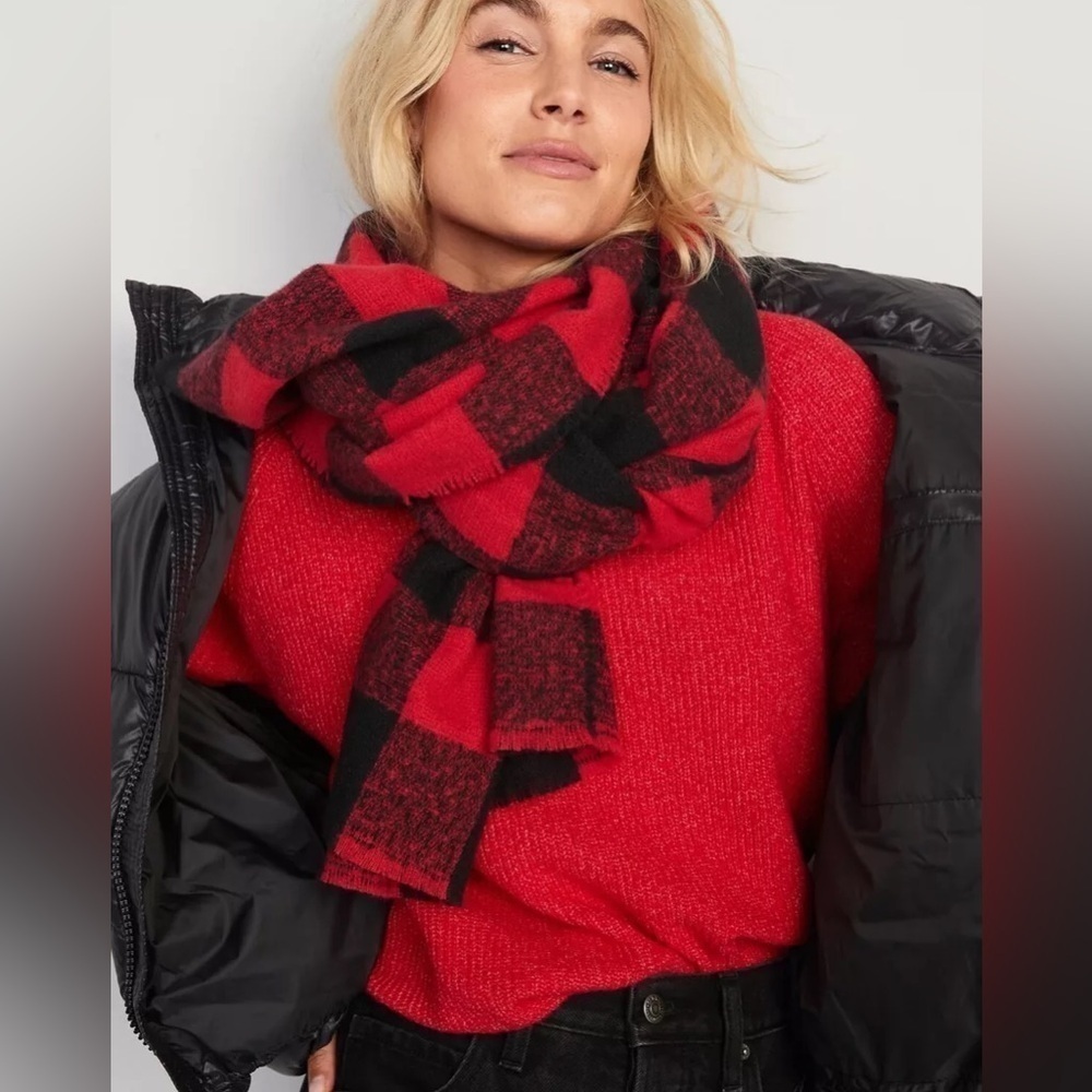NWT Old Navy Black And Red Flannel Blanket Scarf